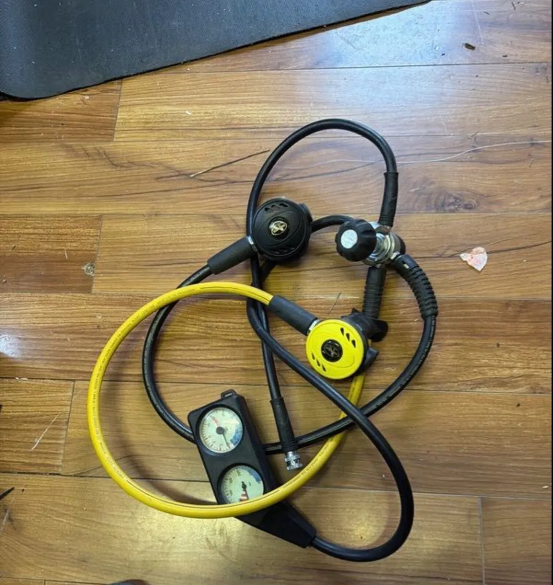 Dacor scuba diving regulator set - Image 1