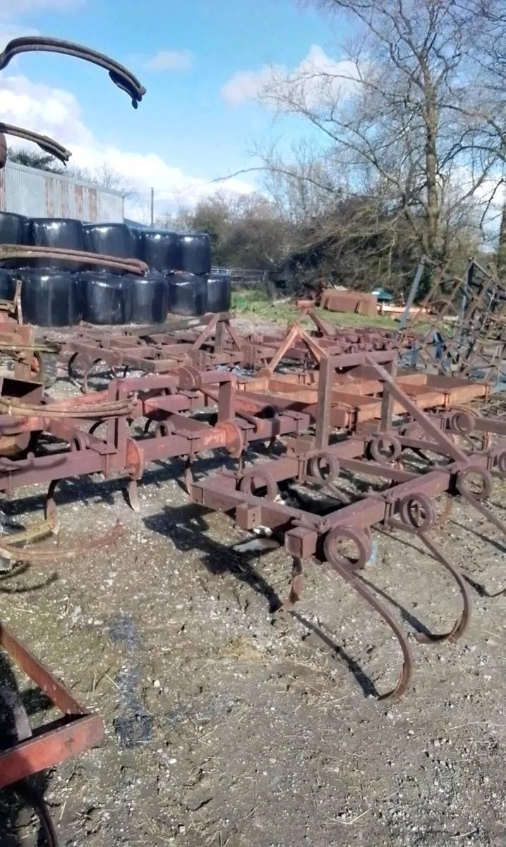 Harrows - Image 1