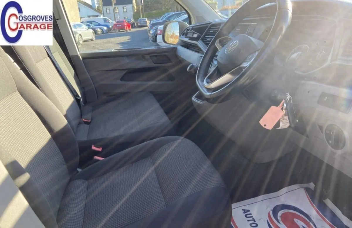 Volkswagen Transporter 2023 - Image 3