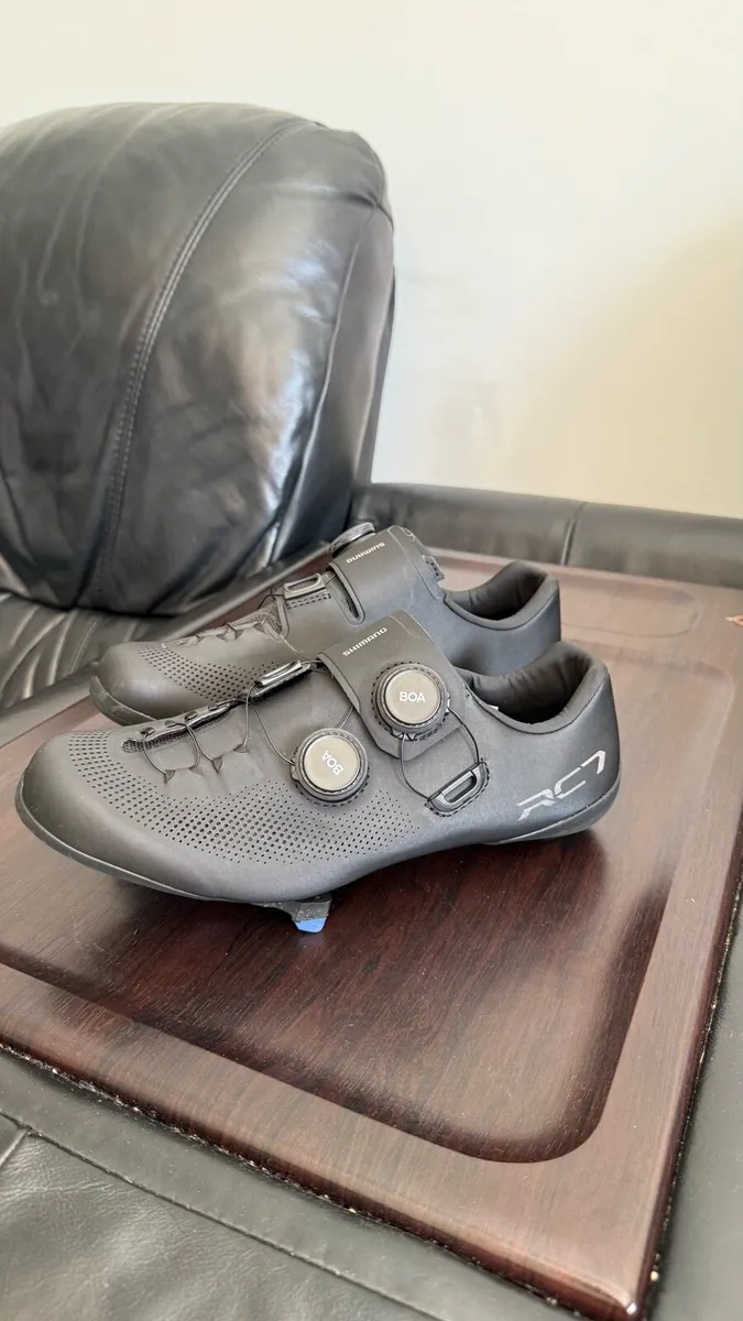 Shimano RC7 Cycling shoes - Image 1