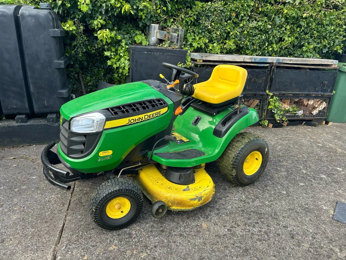 John Deere ride on lawn mower - Image 3
