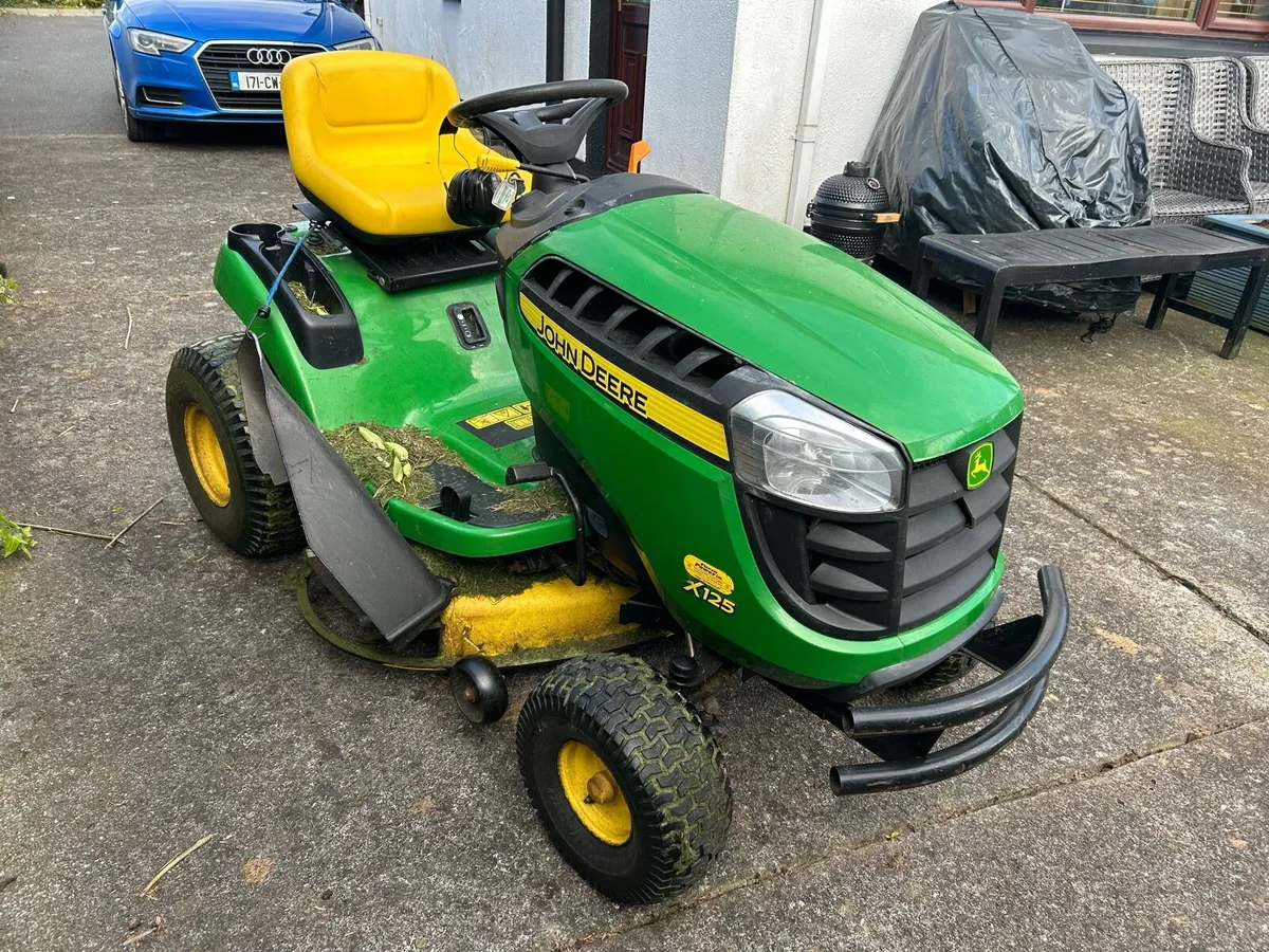 John Deere ride on lawn mower - Image 1