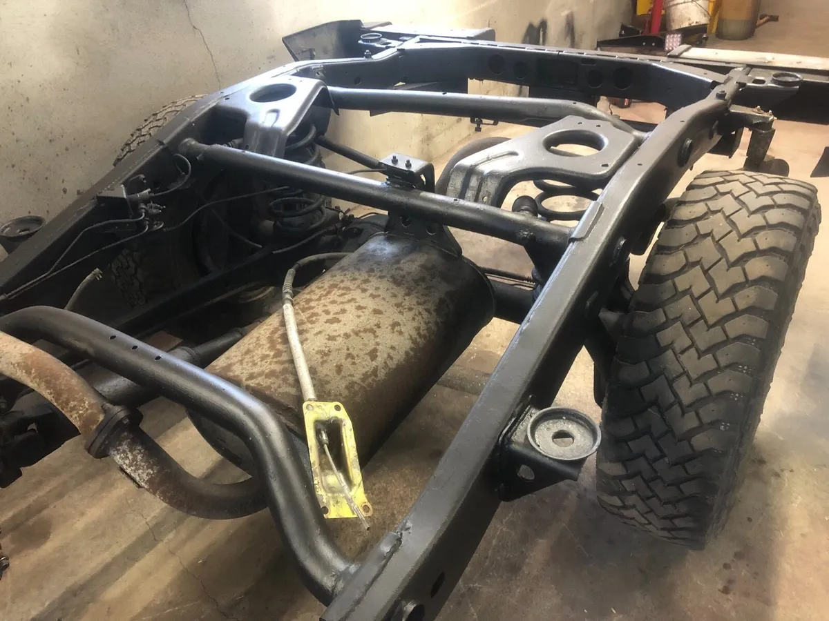 KZ-J70 Toyota LandCruiser LX 3.0 running & driving - Image 4