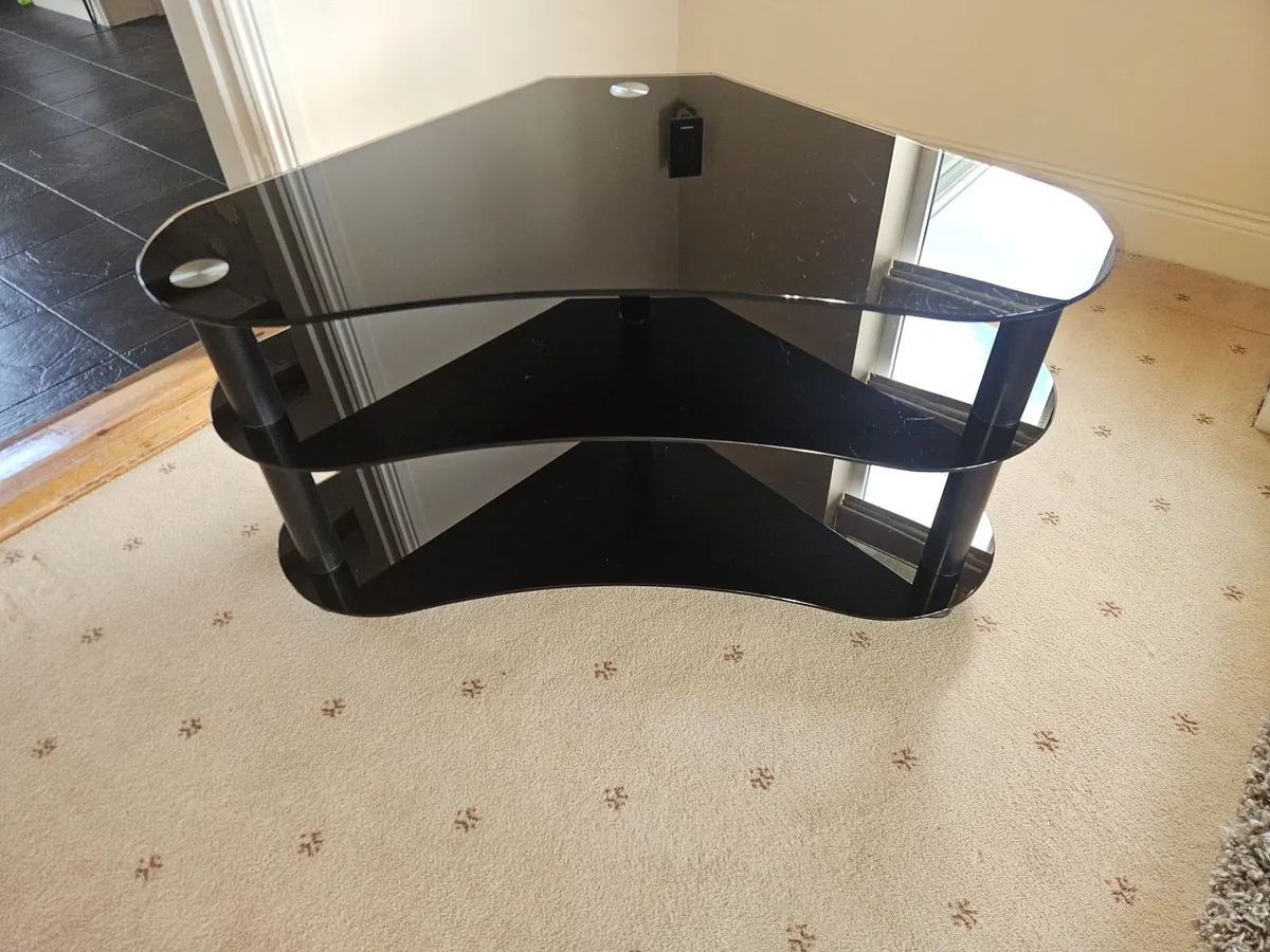 tv table