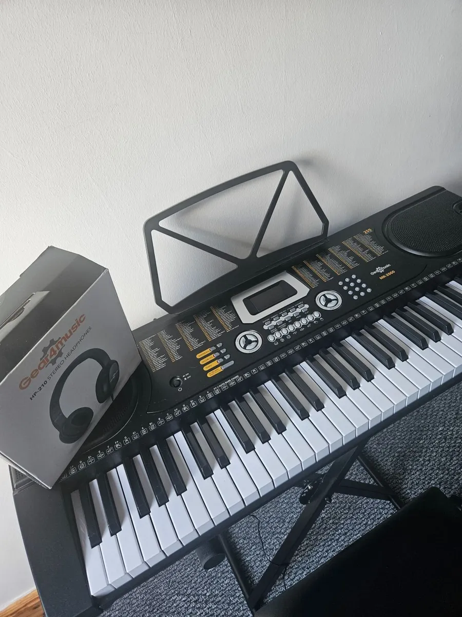 Portable keyboard by Gear4music MK-2000 - Image 3
