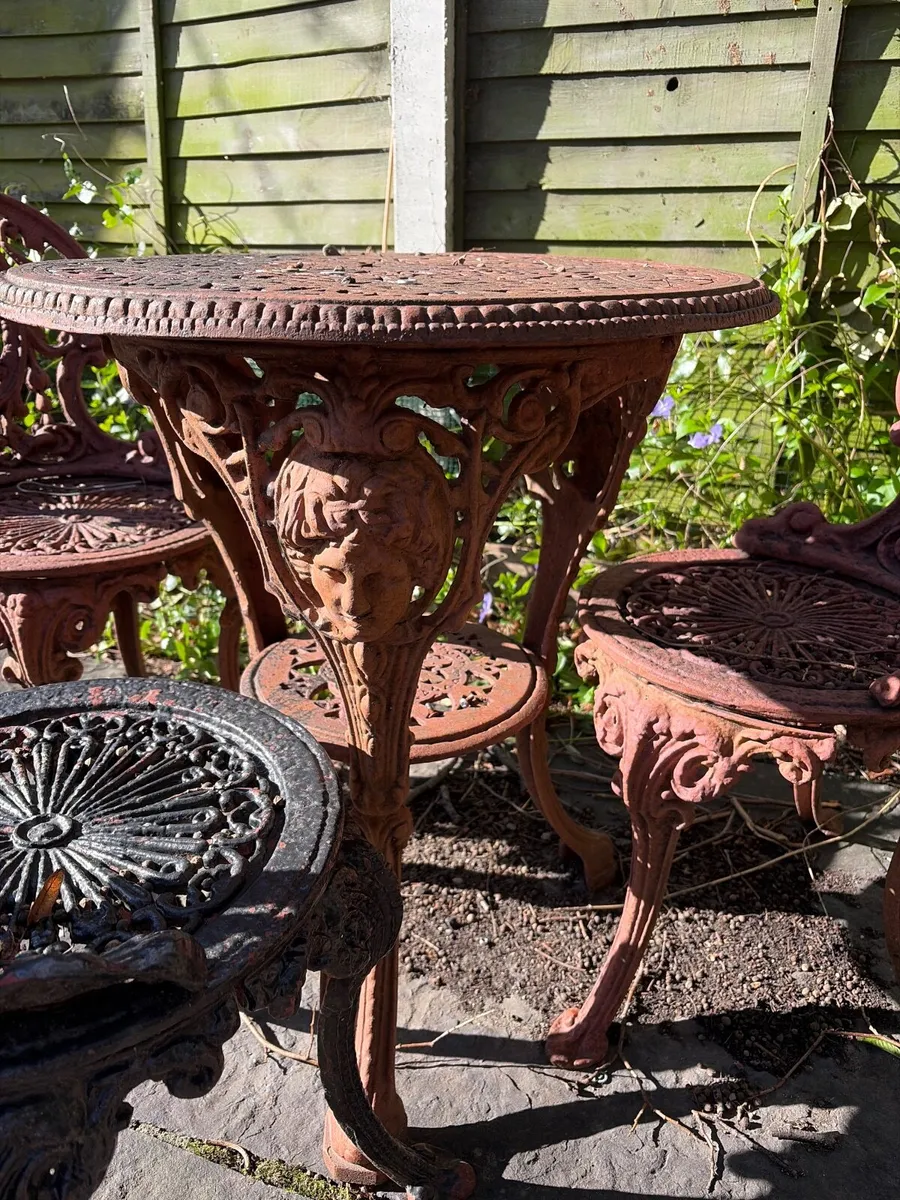 Cast Iron garden set - Image 2