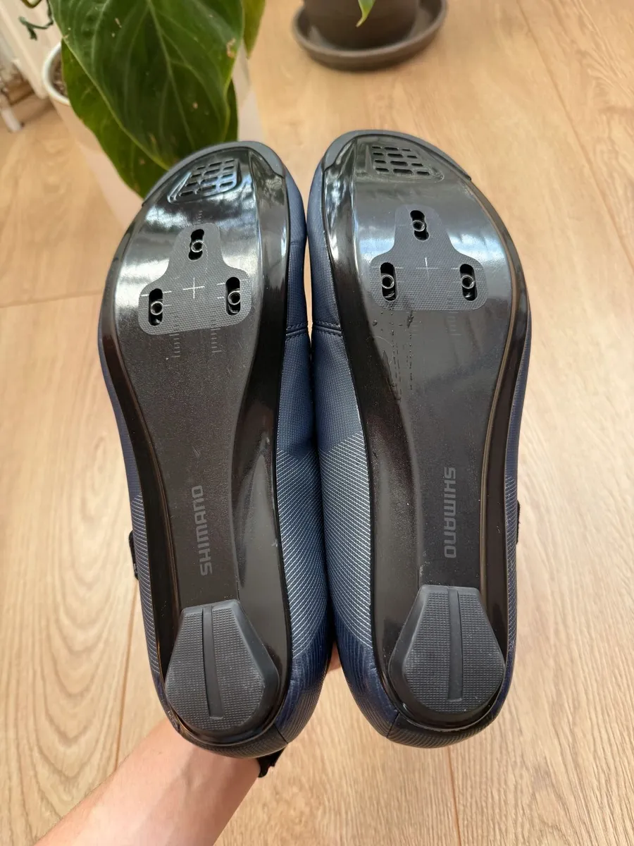 Shimano RC1 Road Cycling Shoes - Image 3