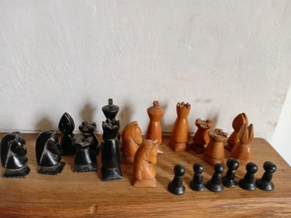antique carved chess piece set - Image 2