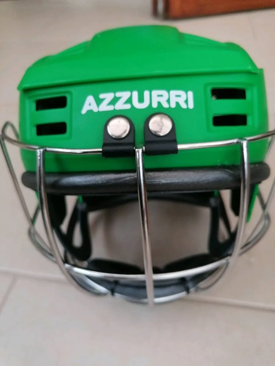 Hurling Helmet New Small - Image 2