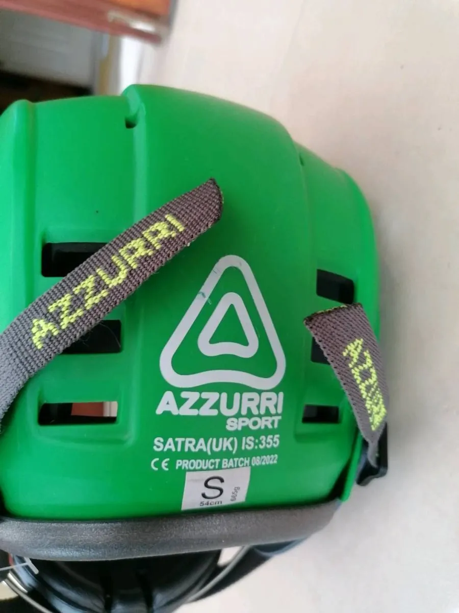 Hurling Helmet New Small - Image 3