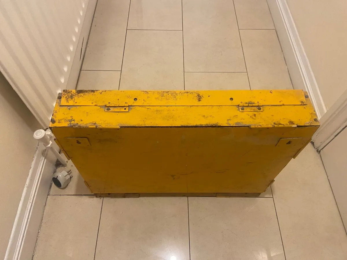 NGK Spark Plug Unit with over60 spark plugs - Image 4