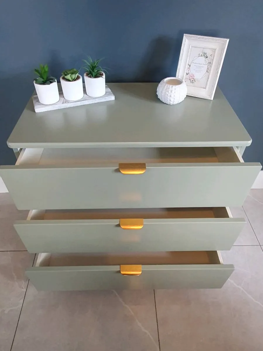 Chest of Drawers - Image 4