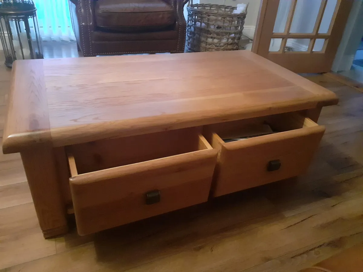 Solid oak coffee table four drawers - Image 2