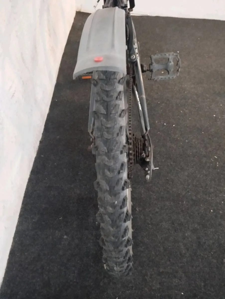 Boys 24inch bike - Image 4