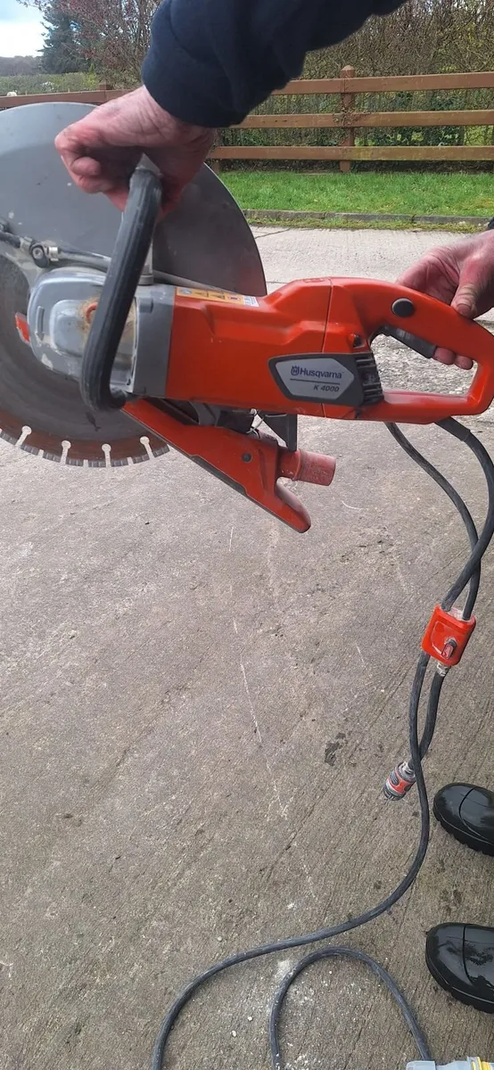 Wall chasing saw with transformer - Image 1