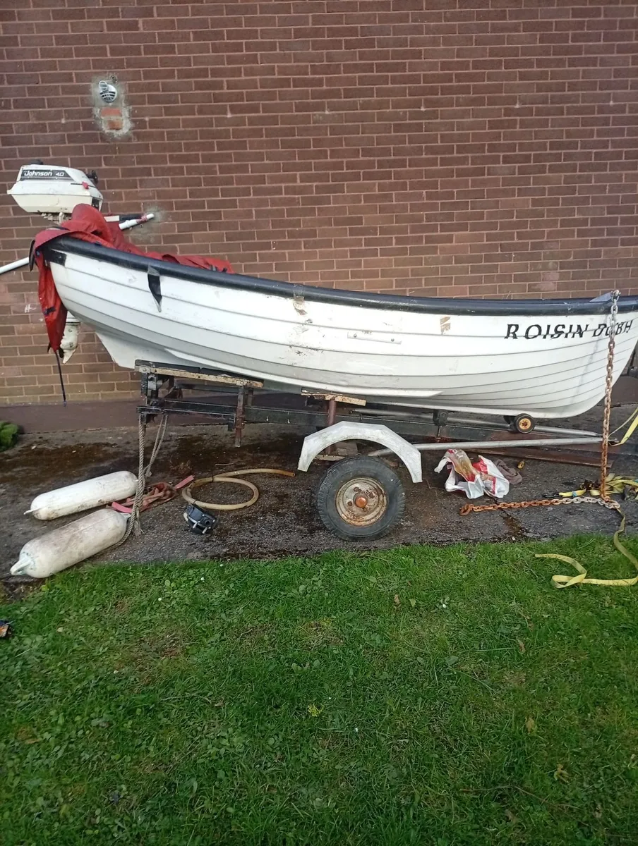 Boat and engin - Image 3