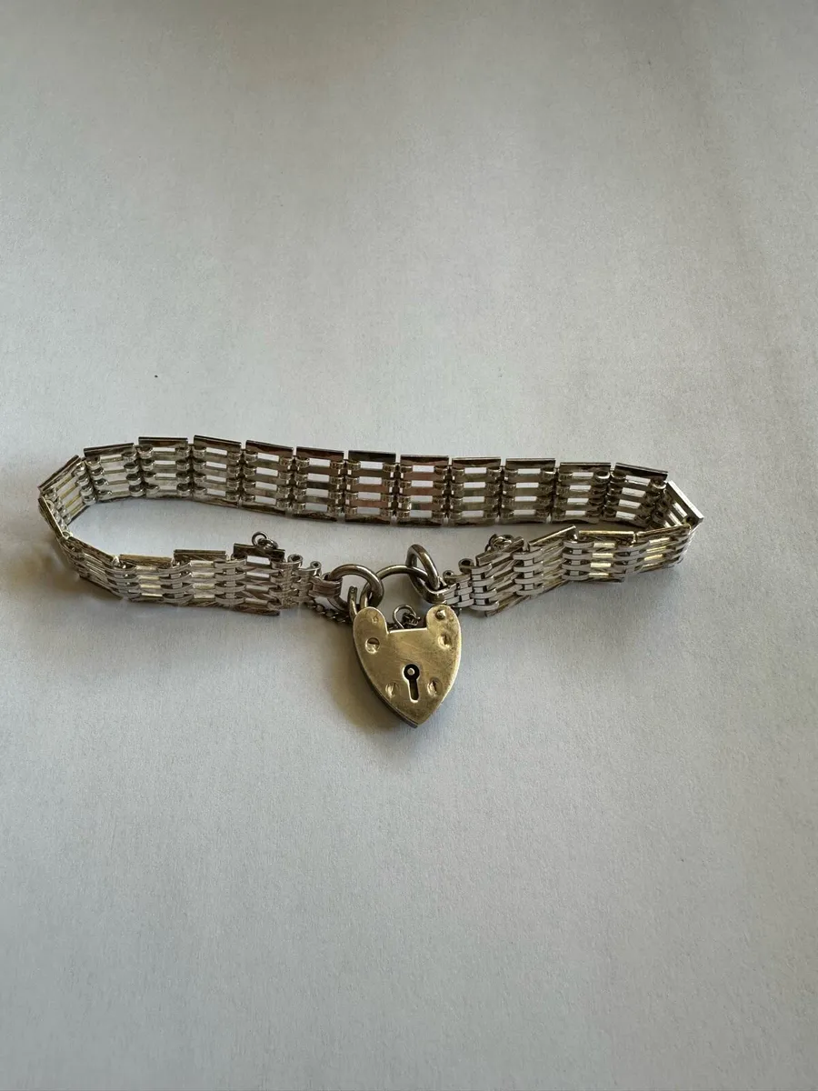 Ladies silver bracelet - Image 1