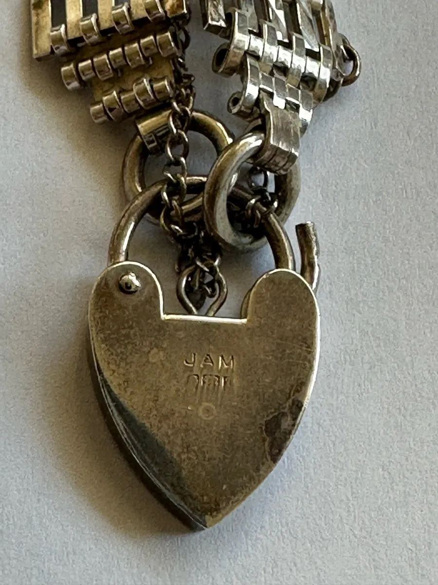 Ladies silver bracelet - Image 2