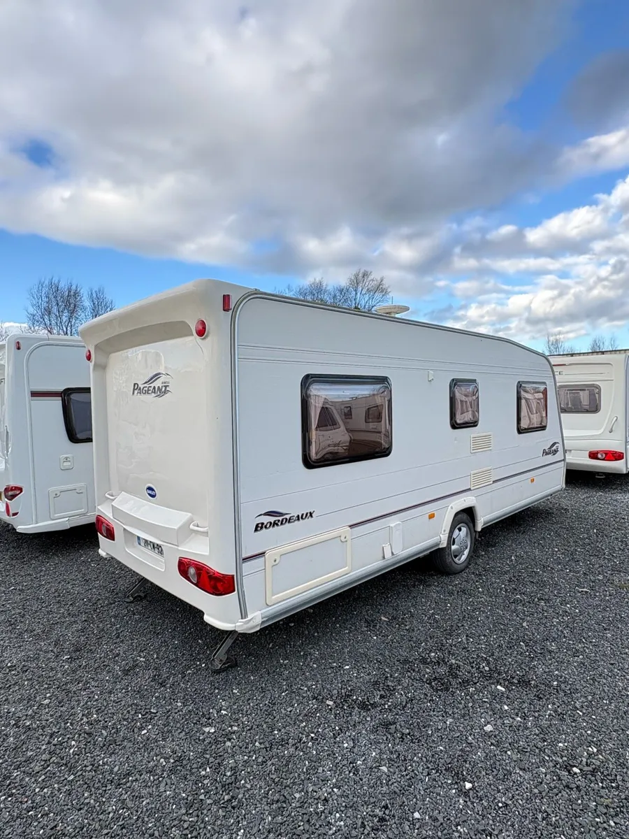 Bailey Pageant 4 Berth Fixed Bed Caravan - Image 3