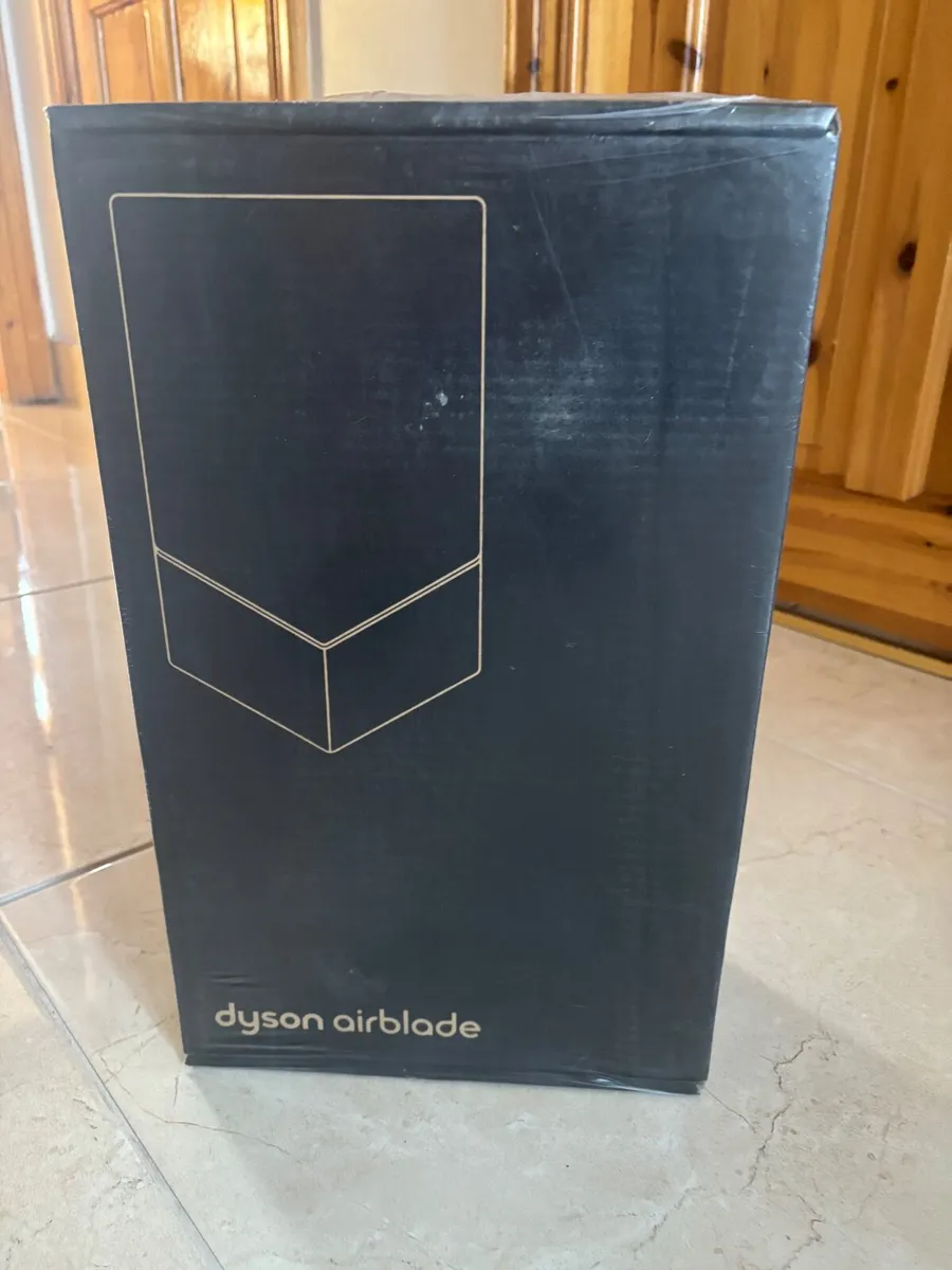 Dyson Airblade V (HU02) hand drier - Image 2