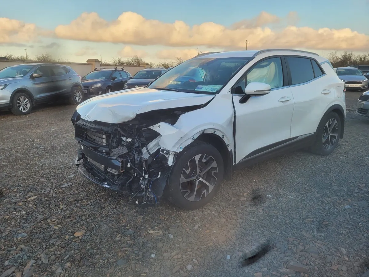 2023 Kia Sportage - Image 3