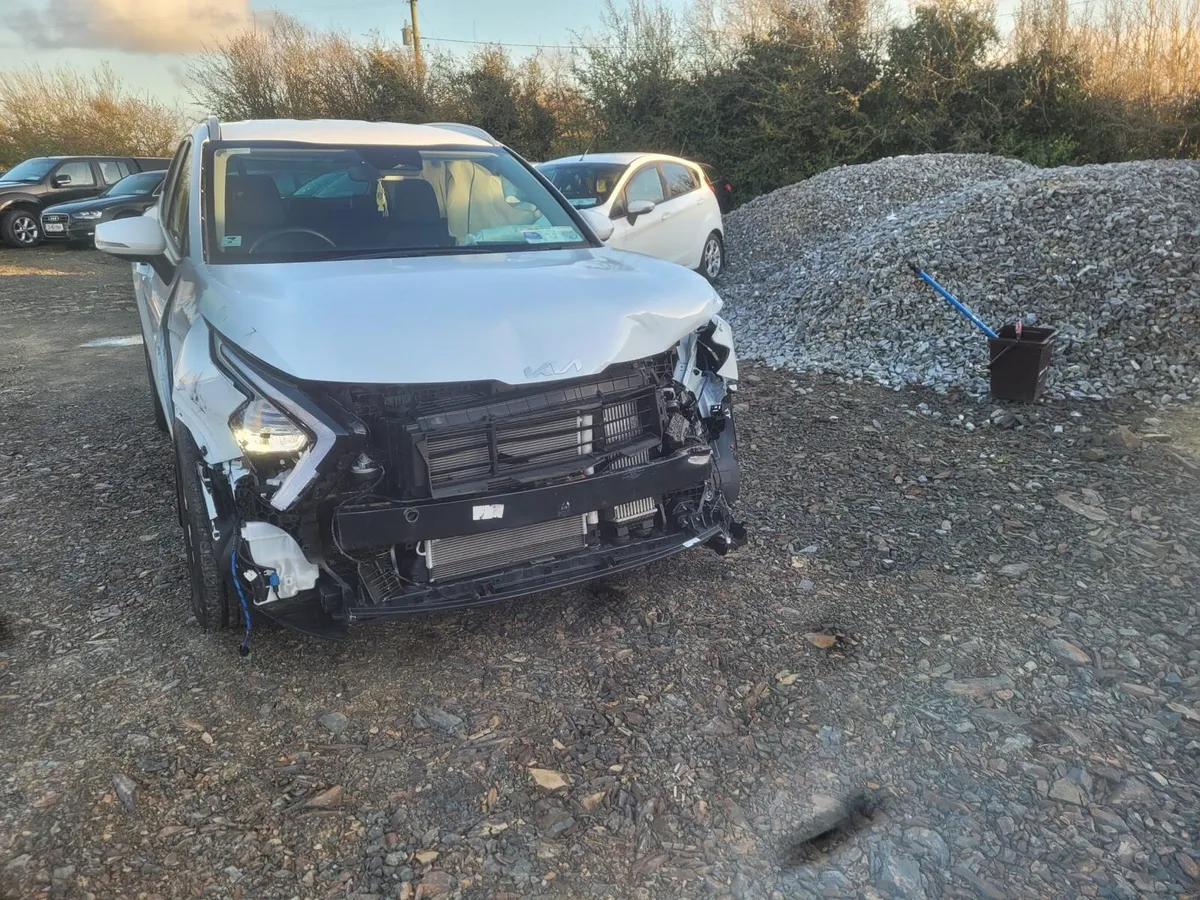 2023 Kia Sportage - Image 4