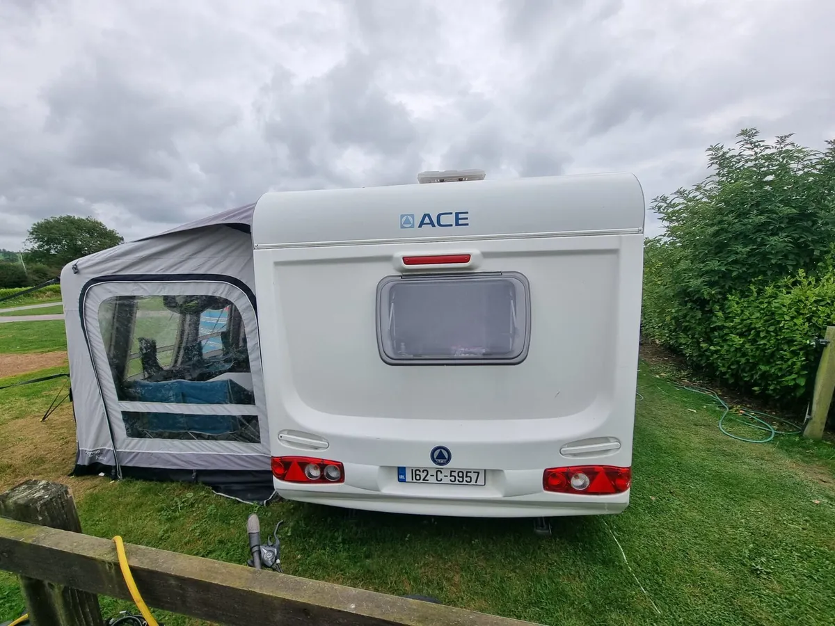 Ace Jubilee Caravan 6/7 Berth – Vango Air Awning + - Image 2