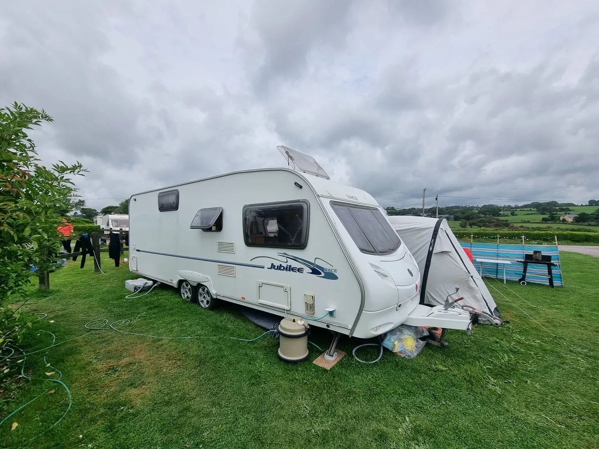 Ace Jubilee Caravan 6/7 Berth – Vango Air Awning + - Image 1