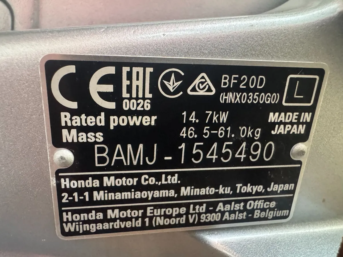 Honda BF20 Outboard - Image 1