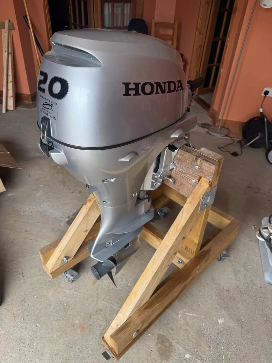 Honda BF20 Outboard - Image 2