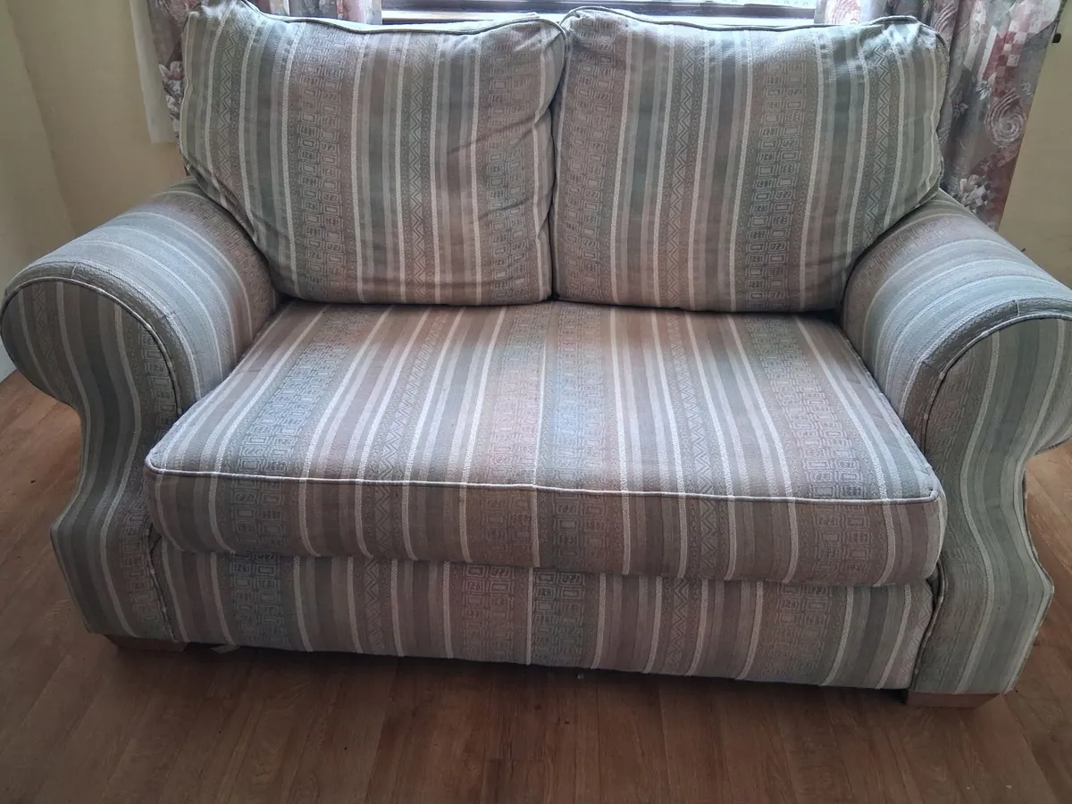 2 seater couch - Image 4