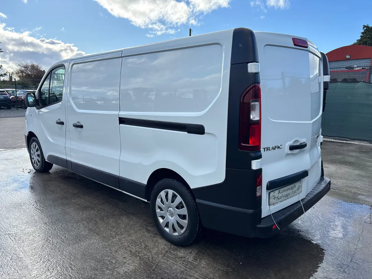 201 Renault Trafic  120 Business - Image 4
