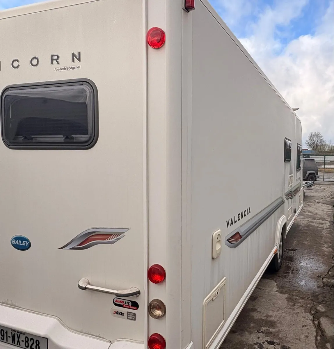 Bailey unicorn fixed bed caravan - Image 2