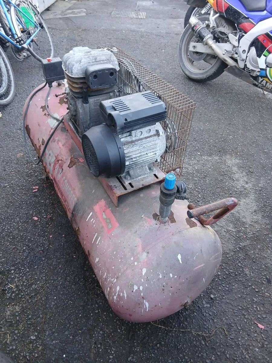 Air compressor 200L 300hp working 💯 - Image 1