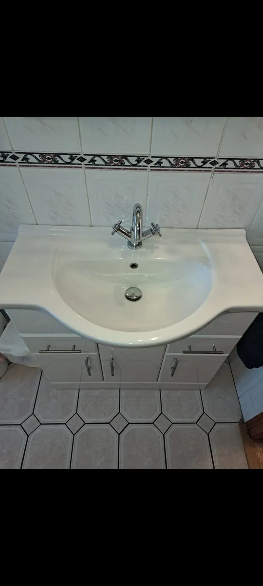 Bathroom Vanity unit - Image 1