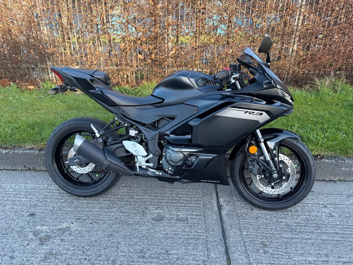 Yamaha R3 - Image 3