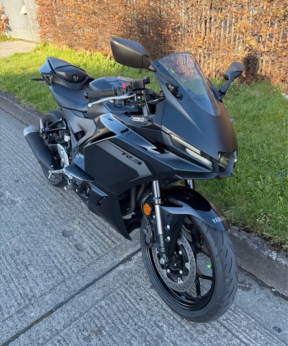 Yamaha R3 - Image 4