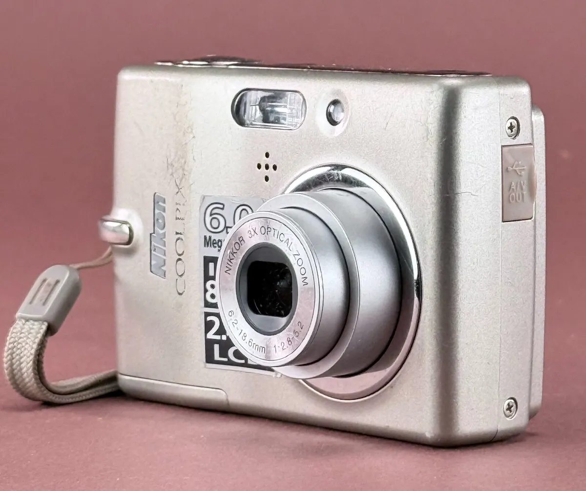Nikon Coolpix 4600 4-megapixel digital camera - Image 4