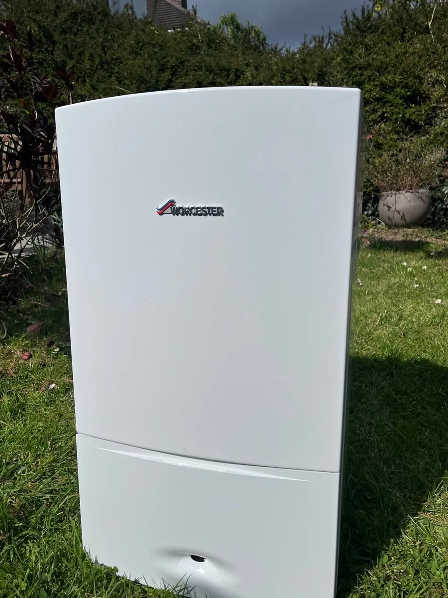 Worcester Bosch gas boiler - Greenstar 24i - Image 1