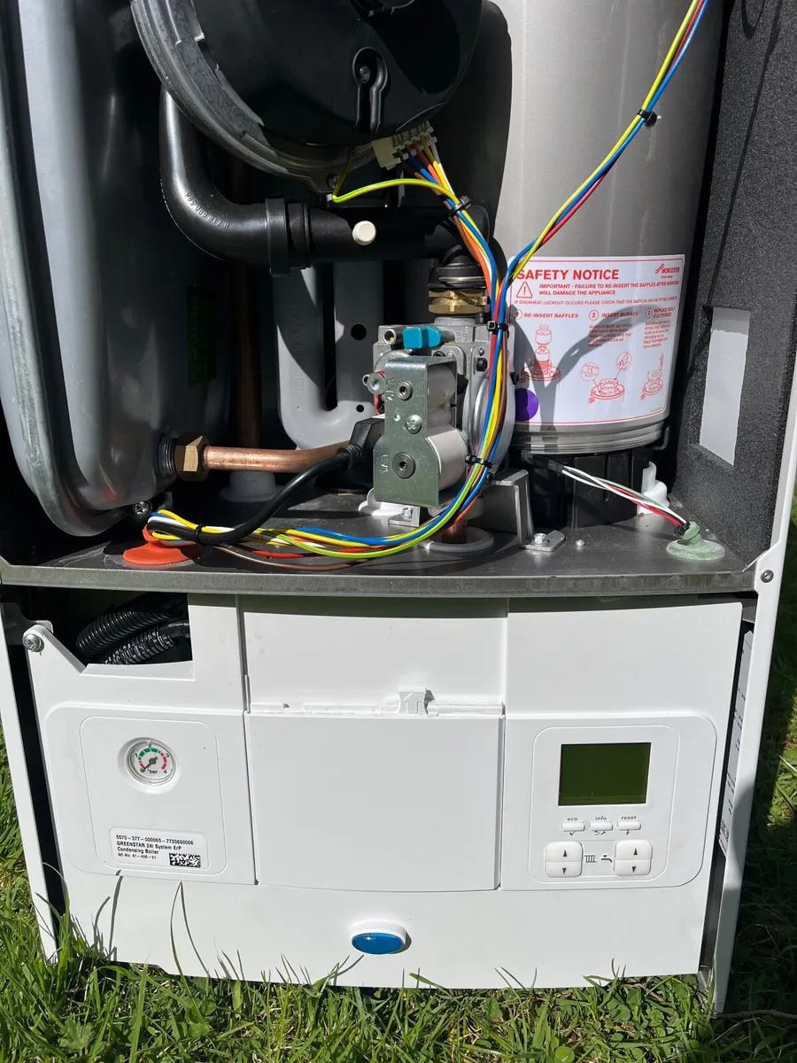 Worcester Bosch gas boiler - Greenstar 24i - Image 3