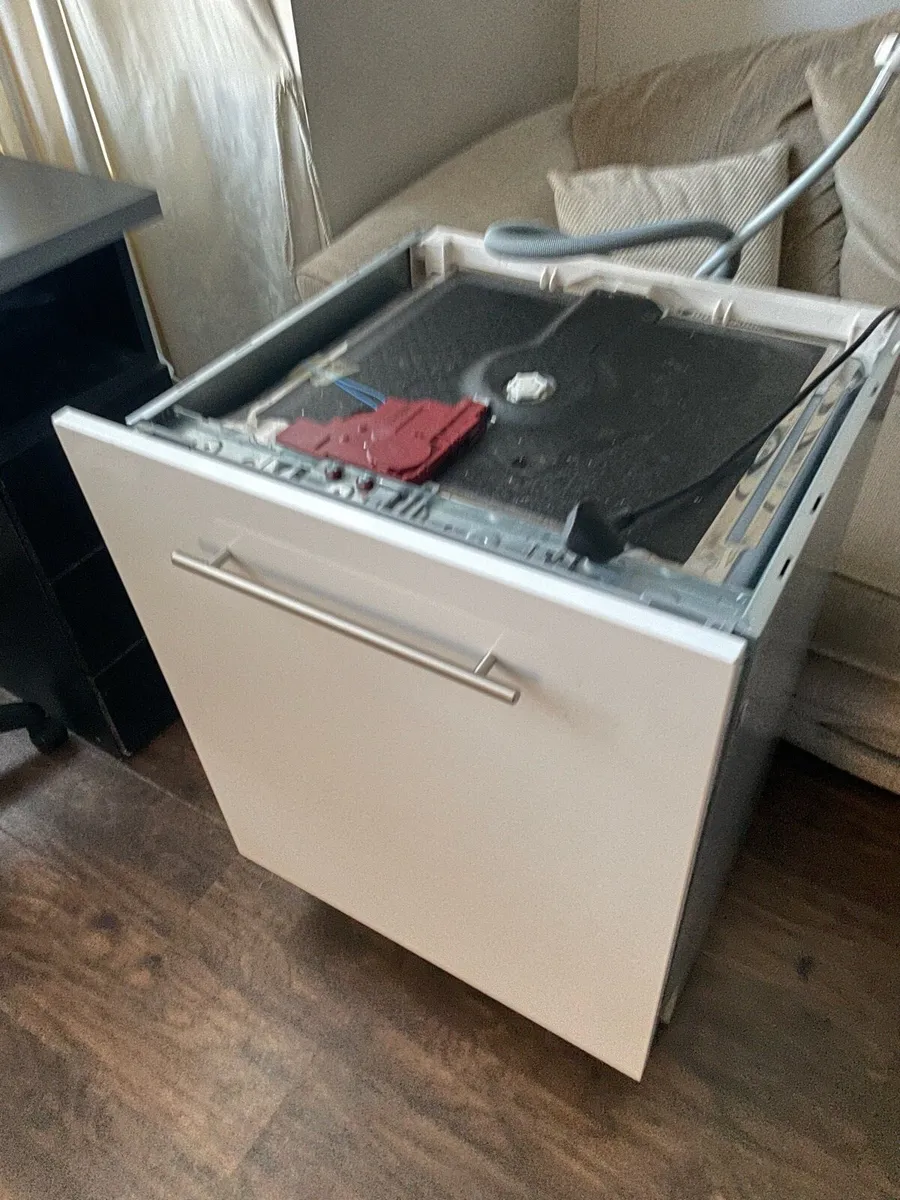 Dishwasher - Image 1
