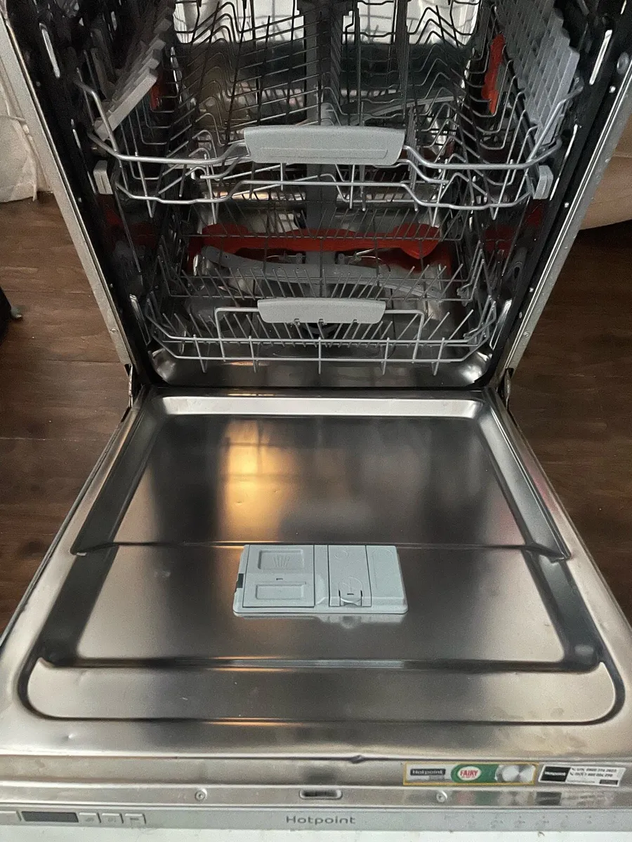 Dishwasher - Image 3