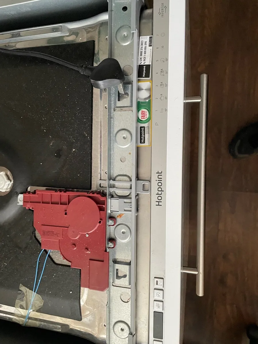 Dishwasher - Image 2