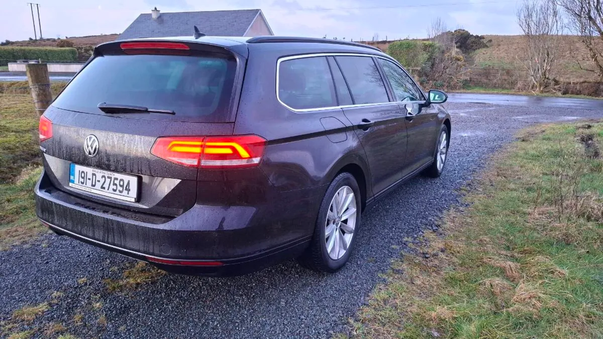 Volkswagen passat 2019 2L (diesel) - Image 4