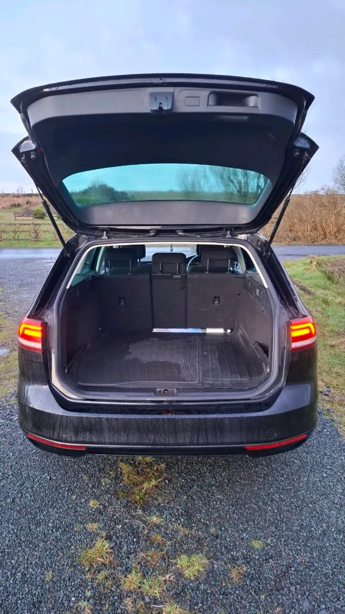 Volkswagen passat 2019 2L (diesel) - Image 3