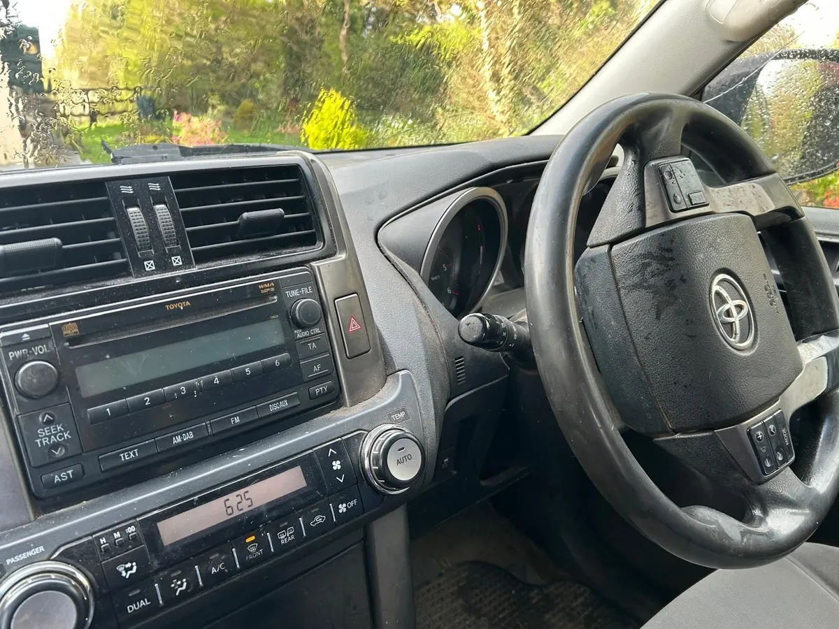 Toyota Land Cruiser 2012 - Image 2