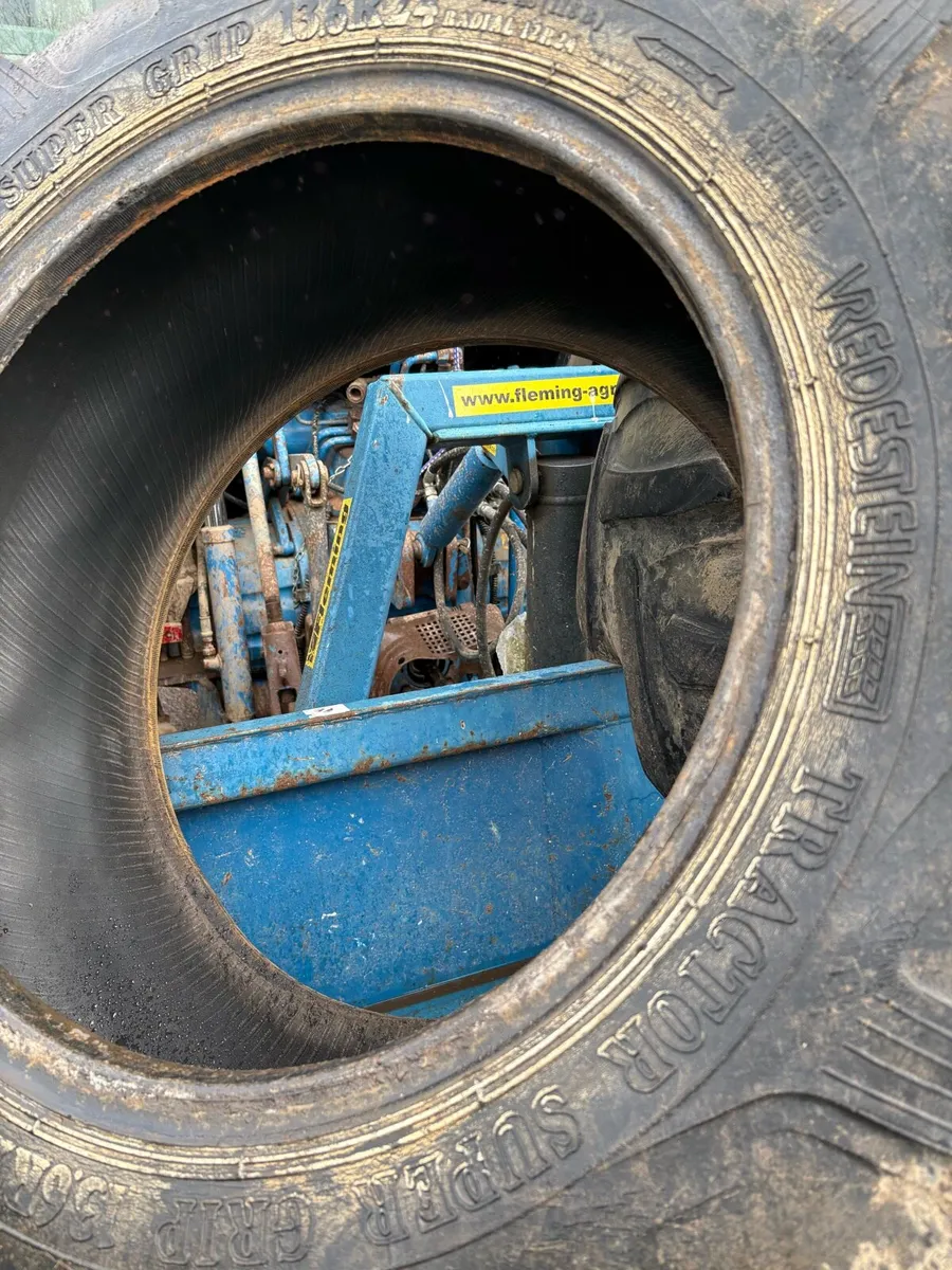 Tractor tyres - worn Vredestein 13.6 x 24 - Image 3