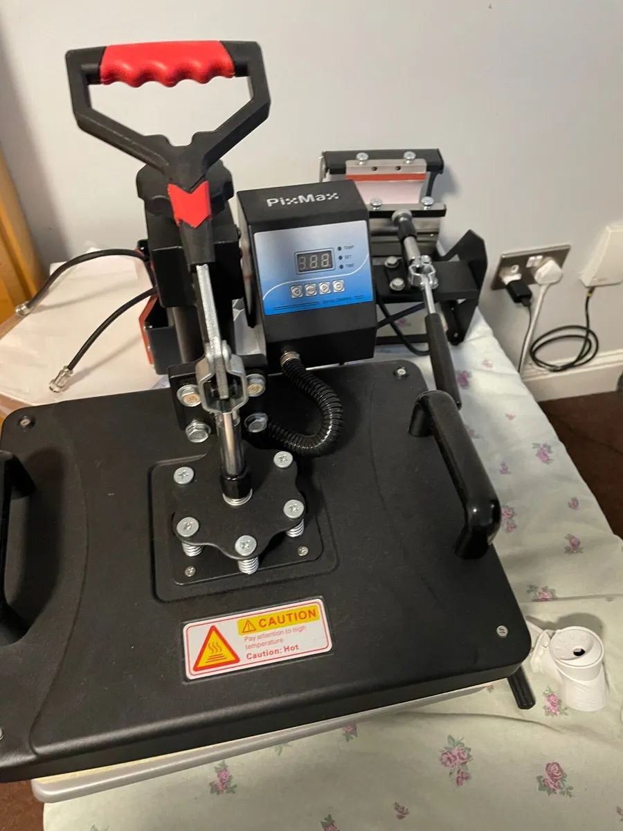 5 in 1 heatpress machine - Image 1