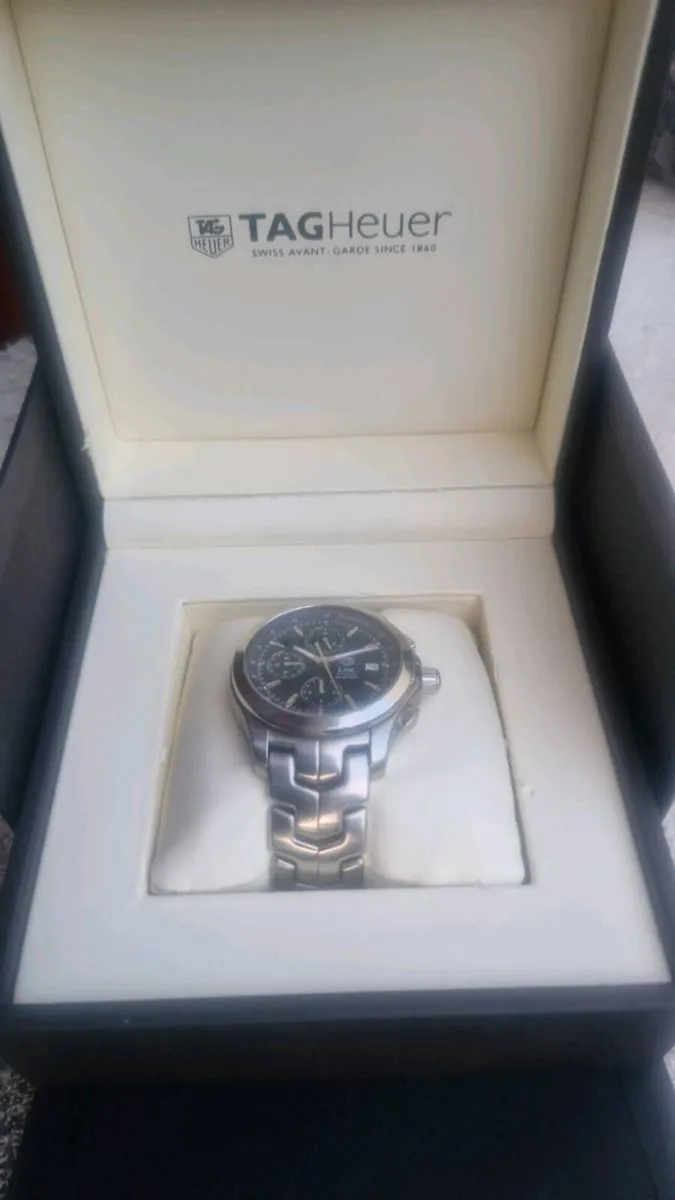 TAG Heuer
CHRONO AUTOMATIC STAINLESS STEEL watch - Image 1