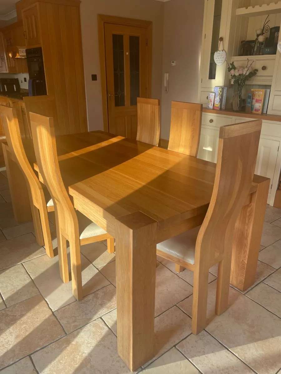 Kitchen table and 8 chairs - Image 2